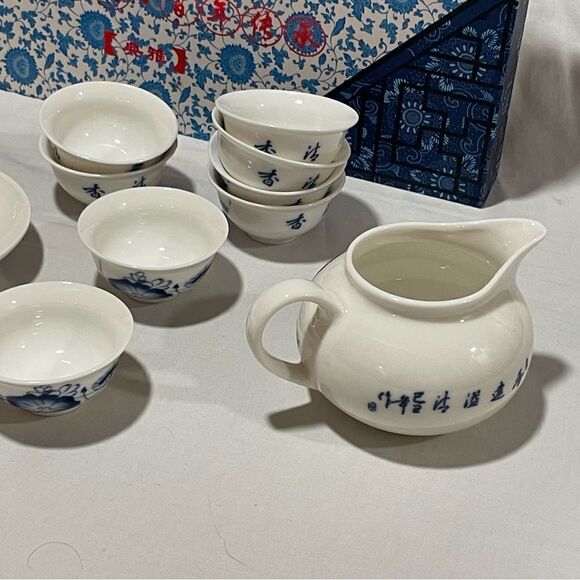 Chinese porcelain cobalt blue floral camellia gaiwan tea set of 12 - Picture 8 of 16